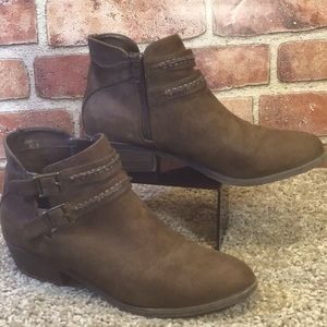 Carlos by Carlos Santana brown ankle booties